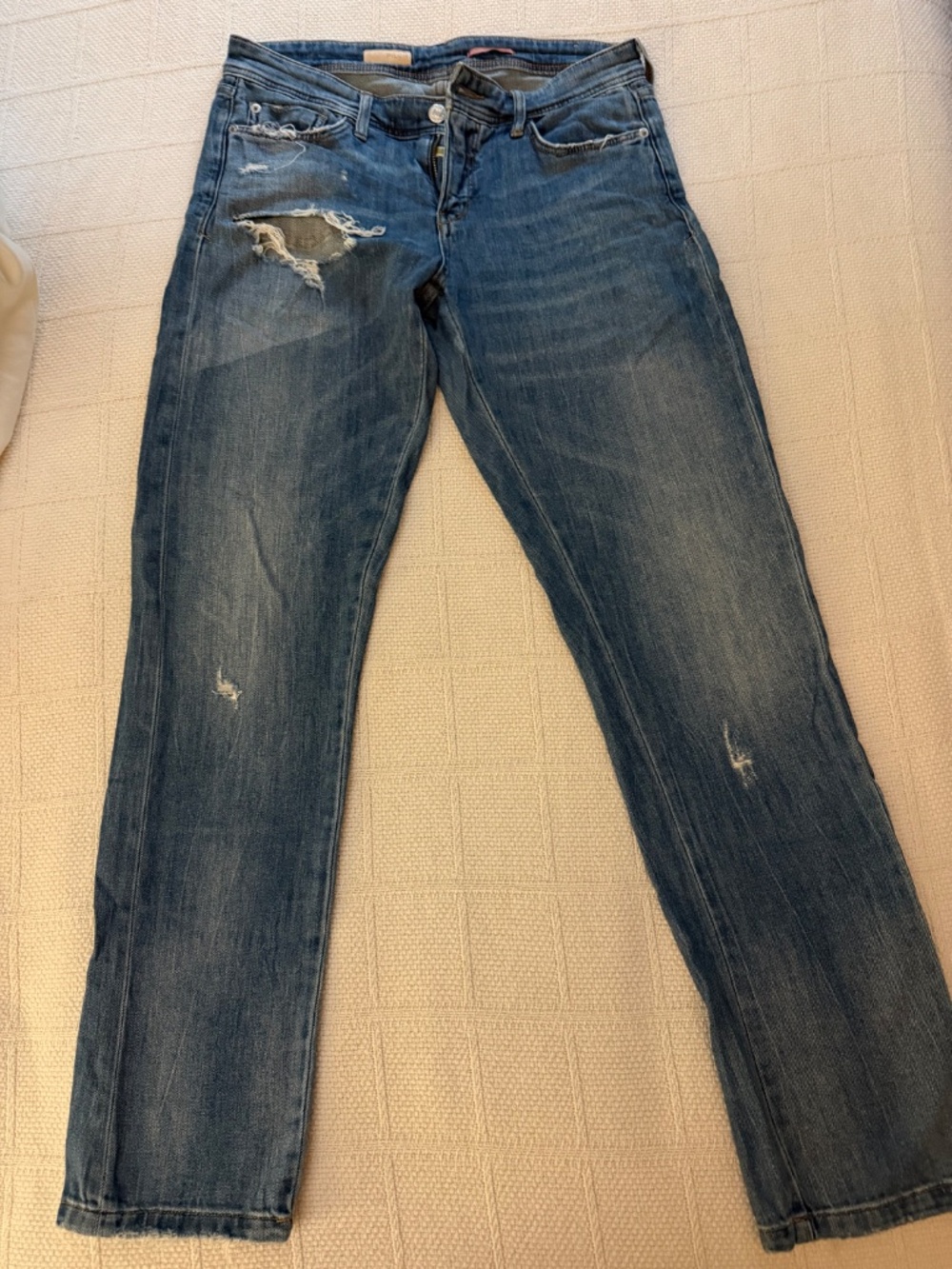 Pilcro Distressed Jean
